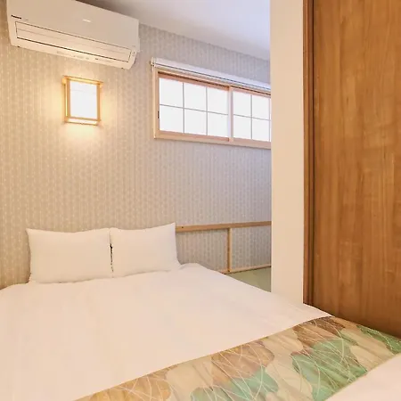 Zebrahouse Tenroku Villa